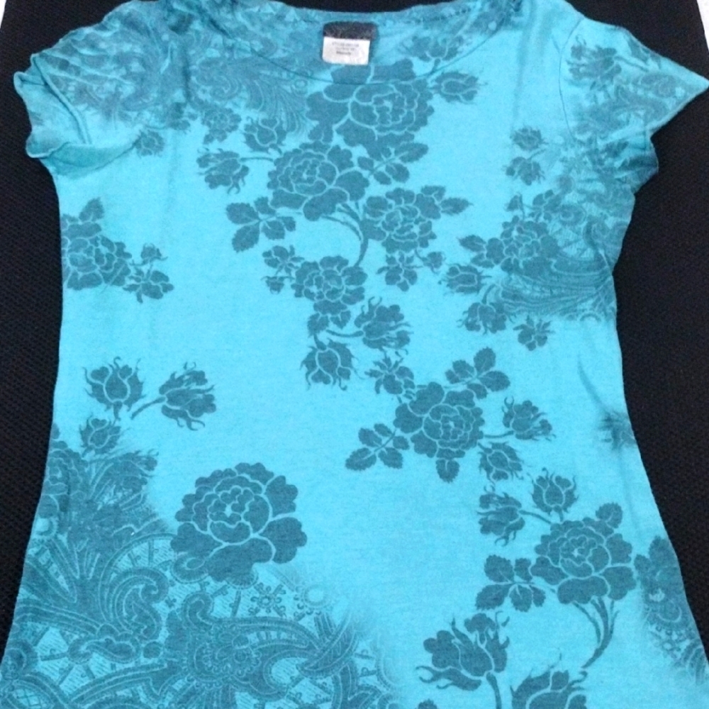Floral Patterned Print - Blue Women's Short sleeved Top -